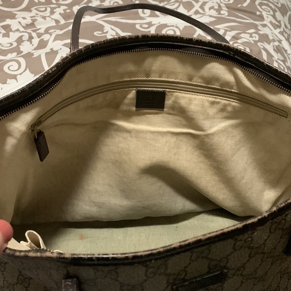 Authentic Gucci bag with optional shoulder strap - Picture 7 of 17